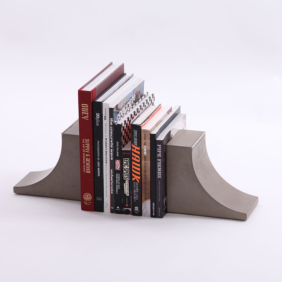 CONCRETE QUARTER PIPE BOOKENDS